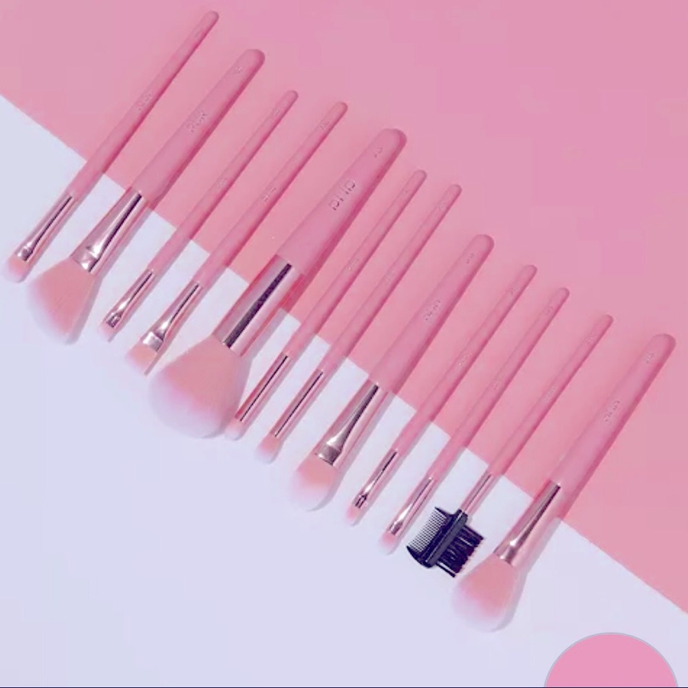 PÜR 12-Piece Cruelty-Free Brush Set with Cup - Picture 3 of 5